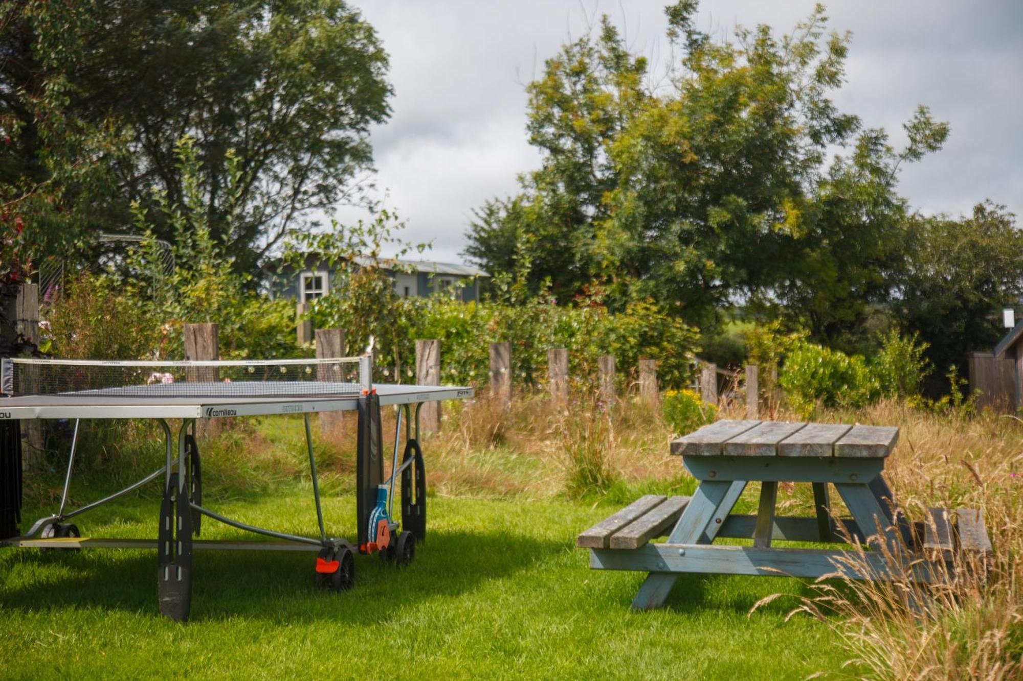 Luxury Shepherd'S Hut On Flower Farm With Outdoor Bath In Mid Cornwall Truro Exterior photo